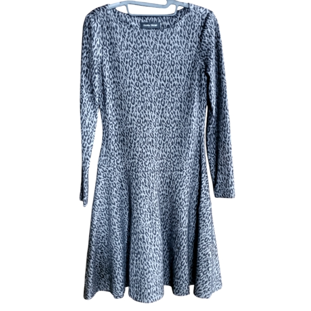 Ivanka Trump Bk/Grey Animal Print L/S Drapey Knit Dress w/Flare Skirt sz4